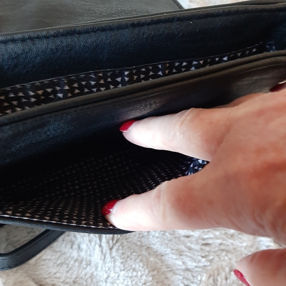 ANTIK KRAFT - Faux Leather Crossbody Snap Front Black - Picture 3 of 13